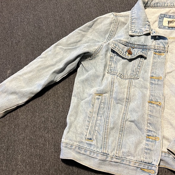 Forever 21 light denim jacket size small - Picture 11 of 12